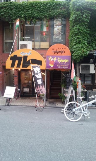 堺筋本町のインド料理専門店「ナマステ」で本場のカレーランチ