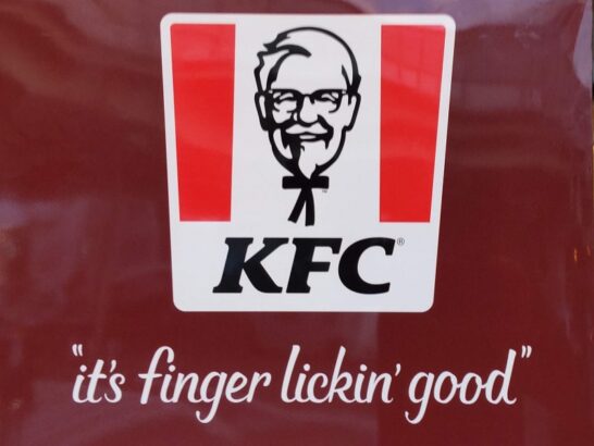 ケンタッキーフライドチキンのナゲット10ピース半額キャンペーンの感想レビュー！KFCとマクドナルド(マック)の料金やカロリー等の比較！